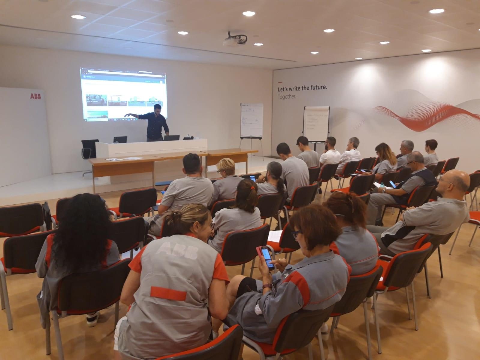 Daniele Abitante in formazione presso lo stabilimento ABB
